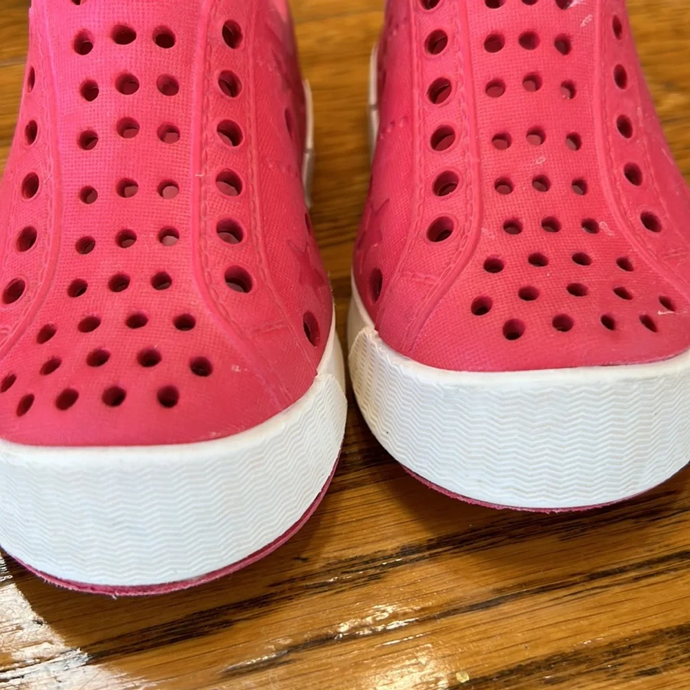 Shooshoos brand hot